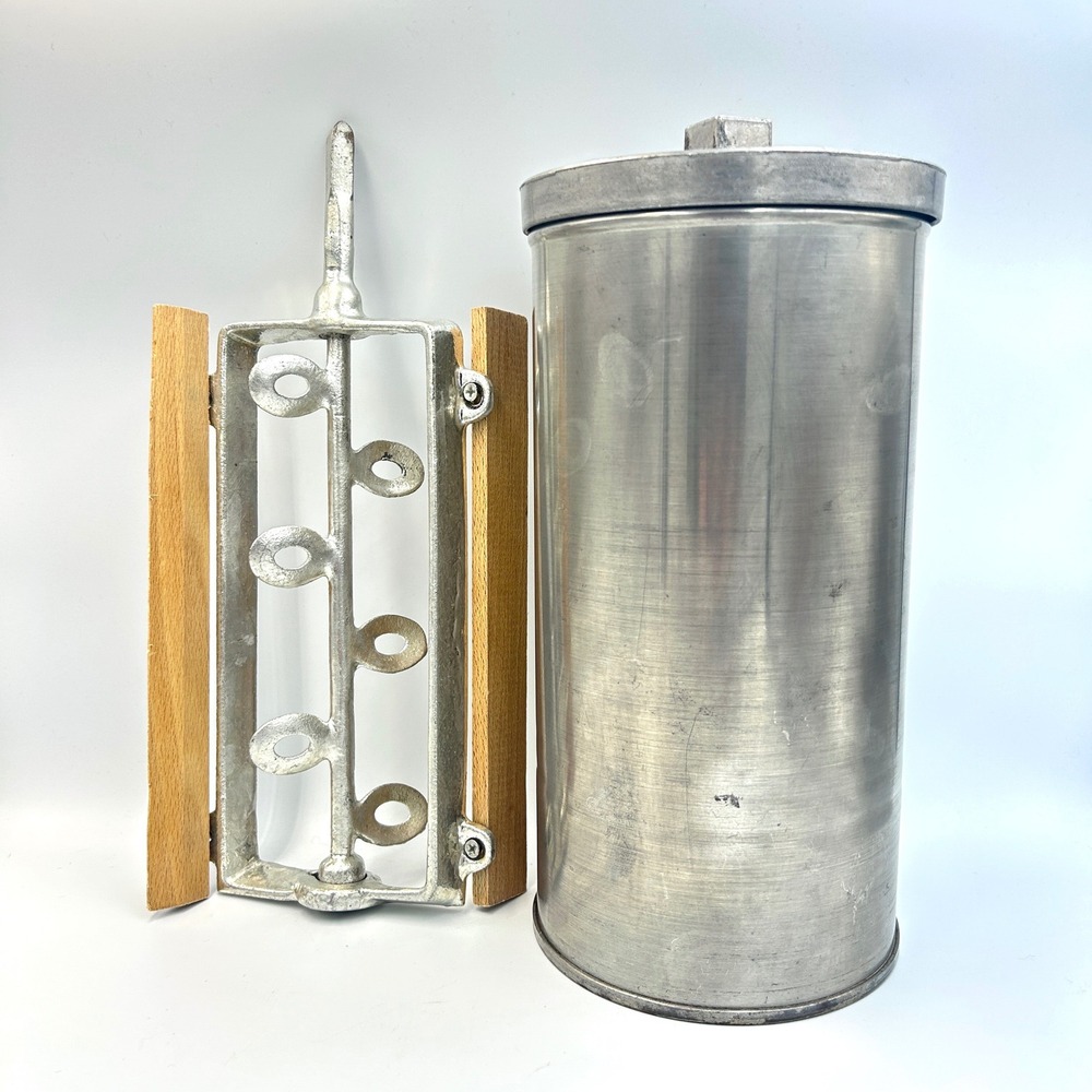 Vintage White Mountain Ice Cream Maker Canister Dasher Lid 4 Qt 4-38ALU3 Silver
